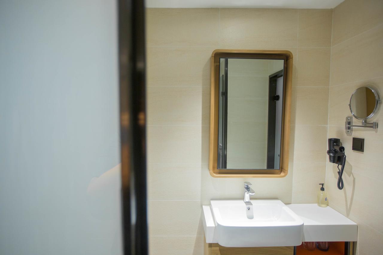 Hanting Premium Hotel Shanghai Plaza 66 Esterno foto